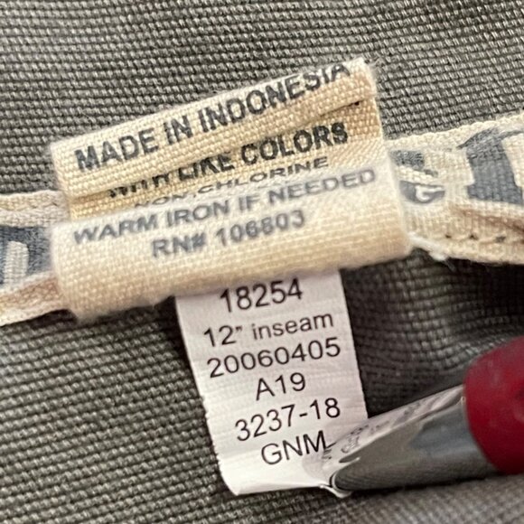 Duluth Trading Co Mens 46 Gray Flex Fire Hose Cargo Shorts Utility Pockets - Picture 13 of 15